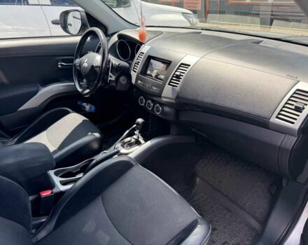 Серый Мицубиси Аутлендер, объемом двигателя 2.1 л и пробегом 225 тыс. км за 11500 $, фото 9 на Automoto.ua