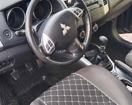 Серый Мицубиси Аутлендер, объемом двигателя 2.3 л и пробегом 294 тыс. км за 9600 $, фото 10 на Automoto.ua