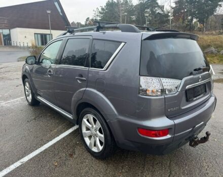 Серый Мицубиси Аутлендер, объемом двигателя 0 л и пробегом 260 тыс. км за 5900 $, фото 2 на Automoto.ua