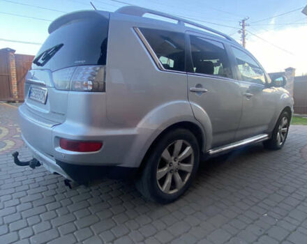 Серый Мицубиси Аутлендер, объемом двигателя 2 л и пробегом 286 тыс. км за 10300 $, фото 5 на Automoto.ua