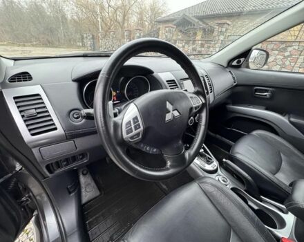 Серый Мицубиси Аутлендер, объемом двигателя 2.2 л и пробегом 289 тыс. км за 11300 $, фото 11 на Automoto.ua