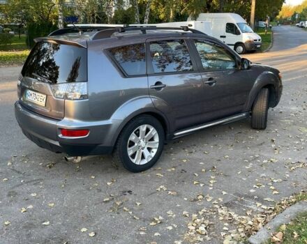 Серый Мицубиси Аутлендер, объемом двигателя 2.4 л и пробегом 138 тыс. км за 9000 $, фото 3 на Automoto.ua