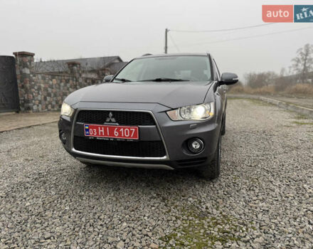 Серый Мицубиси Аутлендер, объемом двигателя 2.2 л и пробегом 289 тыс. км за 11300 $, фото 5 на Automoto.ua