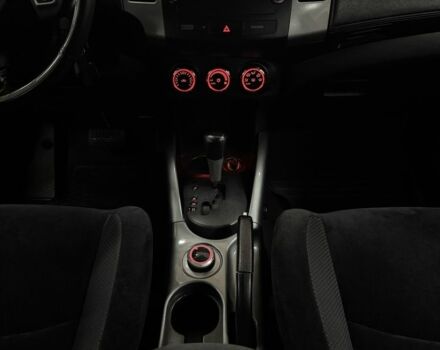 Серый Мицубиси Аутлендер, объемом двигателя 2.4 л и пробегом 182 тыс. км за 10800 $, фото 12 на Automoto.ua