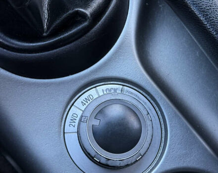 Серый Мицубиси Аутлендер, объемом двигателя 2.4 л и пробегом 218 тыс. км за 9950 $, фото 6 на Automoto.ua