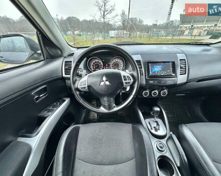 Серый Мицубиси Аутлендер, объемом двигателя 2.4 л и пробегом 270 тыс. км за 8450 $, фото 13 на Automoto.ua