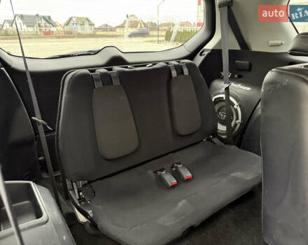 Сірий Міцубісі Аутлендер, об'ємом двигуна 2.2 л та пробігом 236 тис. км за 9800 $, фото 24 на Automoto.ua