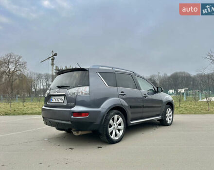 Серый Мицубиси Аутлендер, объемом двигателя 2.4 л и пробегом 270 тыс. км за 8450 $, фото 4 на Automoto.ua
