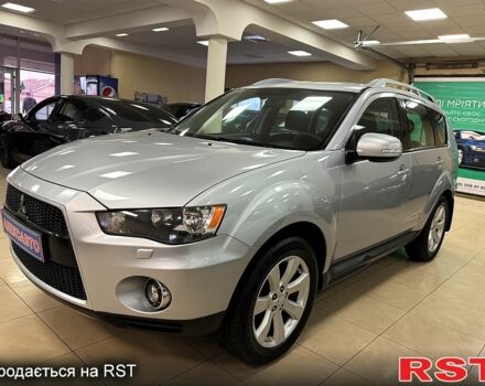 Серый Мицубиси Аутлендер, объемом двигателя 2.4 л и пробегом 182 тыс. км за 10800 $, фото 2 на Automoto.ua