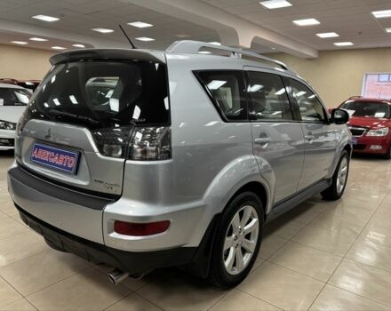 Серый Мицубиси Аутлендер, объемом двигателя 2.4 л и пробегом 182 тыс. км за 10800 $, фото 6 на Automoto.ua