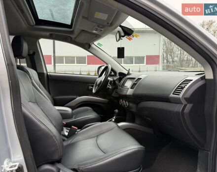 Сірий Міцубісі Аутлендер, об'ємом двигуна 2.2 л та пробігом 236 тис. км за 9800 $, фото 33 на Automoto.ua