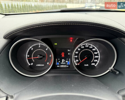 Сірий Міцубісі Аутлендер, об'ємом двигуна 2.2 л та пробігом 236 тис. км за 9800 $, фото 48 на Automoto.ua