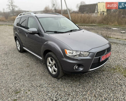Серый Мицубиси Аутлендер, объемом двигателя 2.2 л и пробегом 289 тыс. км за 11300 $, фото 14 на Automoto.ua