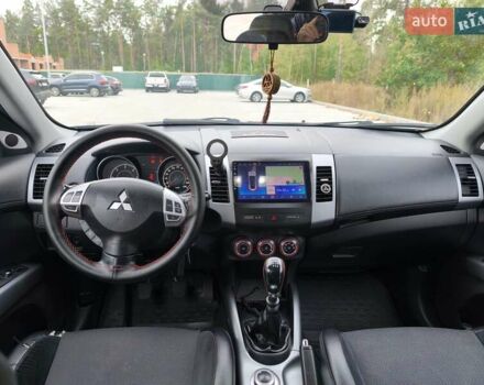 Серый Мицубиси Аутлендер, объемом двигателя 2.3 л и пробегом 263 тыс. км за 11400 $, фото 10 на Automoto.ua