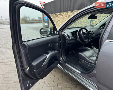 Серый Мицубиси Аутлендер, объемом двигателя 2.2 л и пробегом 230 тыс. км за 11000 $, фото 11 на Automoto.ua