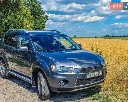 Сірий Міцубісі Аутлендер, об'ємом двигуна 2.2 л та пробігом 240 тис. км за 10900 $, фото 1 на Automoto.ua