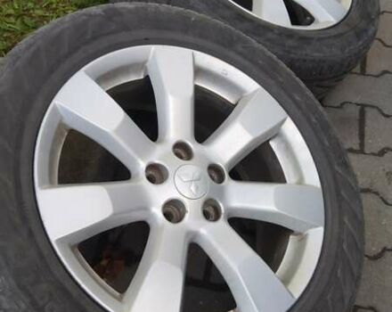 Серый Мицубиси Аутлендер, объемом двигателя 2.3 л и пробегом 294 тыс. км за 9600 $, фото 17 на Automoto.ua