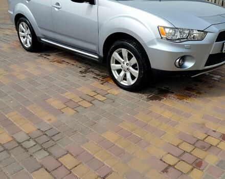 Мицубиси Аутлендер 2010 в Великой Александровке на Automoto.ua Серый Мицубиси Аутлендер, объемом двигателя 2.2 л и пробегом 300 тыс. км за 12000 $, фото 1 на Automoto.ua