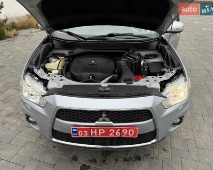 Сірий Міцубісі Аутлендер, об'ємом двигуна 2.2 л та пробігом 236 тис. км за 9800 $, фото 66 на Automoto.ua