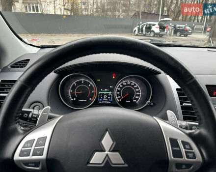 Серый Мицубиси Аутлендер, объемом двигателя 2.2 л и пробегом 217 тыс. км за 10900 $, фото 14 на Automoto.ua