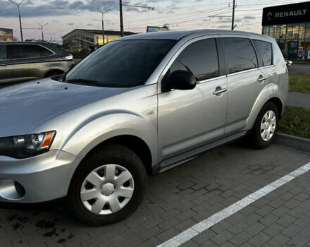 Мицубиси Аутлендер 2010 в Белой Церкве на Automoto.ua Серый Мицубиси Аутлендер, объемом двигателя 2.36 л и пробегом 220 тыс. км за 9000 $, фото 2 на Automoto.ua