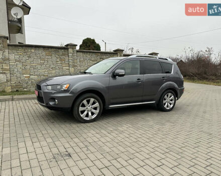 Серый Мицубиси Аутлендер, объемом двигателя 2.2 л и пробегом 217 тыс. км за 10900 $, фото 3 на Automoto.ua