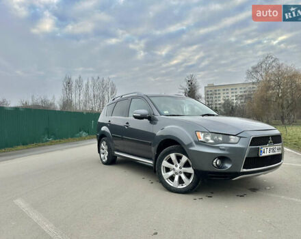 Серый Мицубиси Аутлендер, объемом двигателя 2.4 л и пробегом 270 тыс. км за 8450 $, фото 6 на Automoto.ua