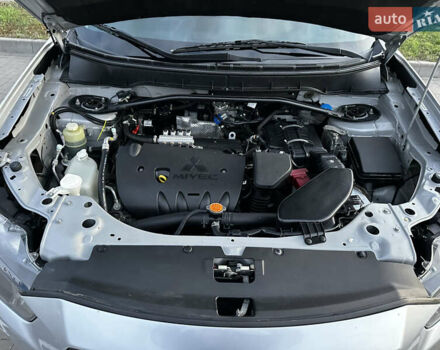 Мицубиси Аутлендер 2010 в Белой Церкве на Automoto.ua Серый Мицубиси Аутлендер, объемом двигателя 2.36 л и пробегом 220 тыс. км за 9000 $, фото 9 на Automoto.ua