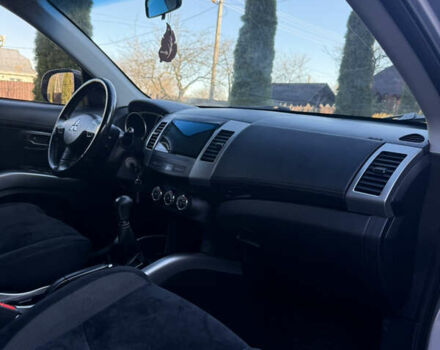 Серый Мицубиси Аутлендер, объемом двигателя 2.4 л и пробегом 218 тыс. км за 9950 $, фото 21 на Automoto.ua