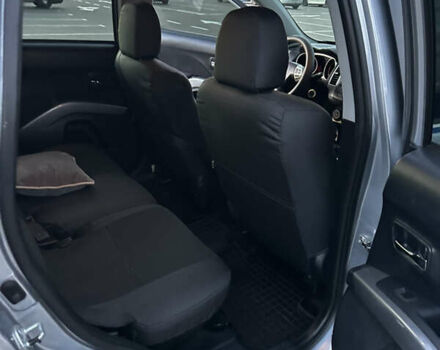 Мицубиси Аутлендер 2010 в Белой Церкве на Automoto.ua Серый Мицубиси Аутлендер, объемом двигателя 2.36 л и пробегом 220 тыс. км за 9000 $, фото 18 на Automoto.ua