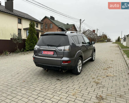 Серый Мицубиси Аутлендер, объемом двигателя 2.2 л и пробегом 217 тыс. км за 10900 $, фото 6 на Automoto.ua