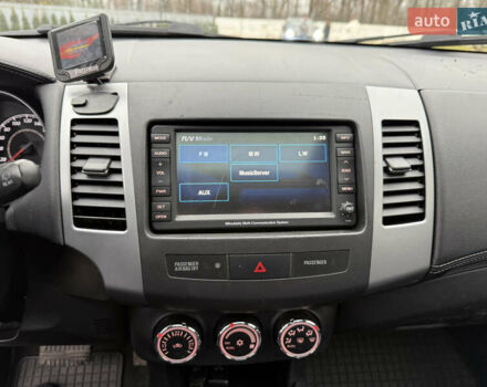 Сірий Міцубісі Аутлендер, об'ємом двигуна 2.2 л та пробігом 236 тис. км за 9800 $, фото 50 на Automoto.ua