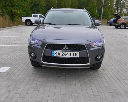 Серый Мицубиси Аутлендер, объемом двигателя 2.3 л и пробегом 263 тыс. км за 11400 $, фото 5 на Automoto.ua