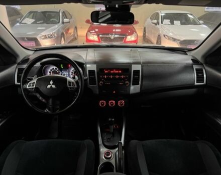 Серый Мицубиси Аутлендер, объемом двигателя 2.4 л и пробегом 182 тыс. км за 10800 $, фото 10 на Automoto.ua