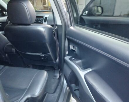 Серый Мицубиси Аутлендер, объемом двигателя 2.4 л и пробегом 151 тыс. км за 11100 $, фото 3 на Automoto.ua