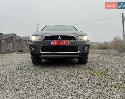 Серый Мицубиси Аутлендер, объемом двигателя 2.2 л и пробегом 289 тыс. км за 11300 $, фото 9 на Automoto.ua