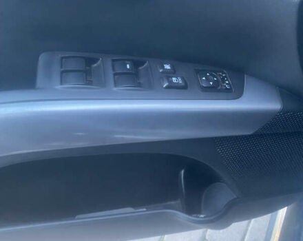 Серый Мицубиси Аутлендер, объемом двигателя 2 л и пробегом 286 тыс. км за 10300 $, фото 10 на Automoto.ua