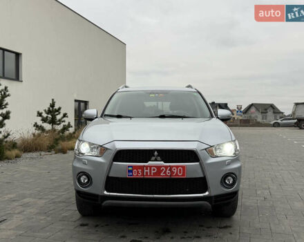 Сірий Міцубісі Аутлендер, об'ємом двигуна 2.2 л та пробігом 236 тис. км за 9800 $, фото 1 на Automoto.ua
