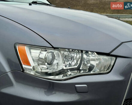 Серый Мицубиси Аутлендер, объемом двигателя 2.2 л и пробегом 160 тыс. км за 11350 $, фото 10 на Automoto.ua