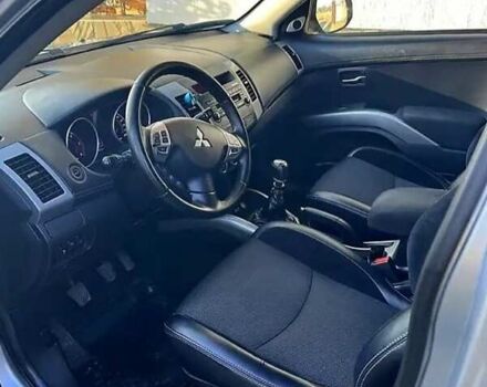 Серый Мицубиси Аутлендер, объемом двигателя 2.2 л и пробегом 248 тыс. км за 11000 $, фото 11 на Automoto.ua