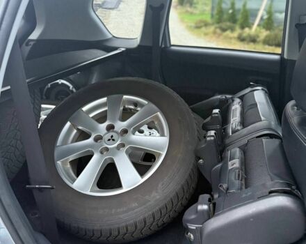 Серый Мицубиси Аутлендер, объемом двигателя 2.3 л и пробегом 279 тыс. км за 4642 $, фото 5 на Automoto.ua