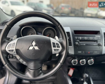 Серый Мицубиси Аутлендер, объемом двигателя 2.2 л и пробегом 211 тыс. км за 11999 $, фото 29 на Automoto.ua