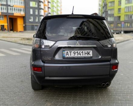 Серый Мицубиси Аутлендер, объемом двигателя 2.3 л и пробегом 288 тыс. км за 9700 $, фото 3 на Automoto.ua