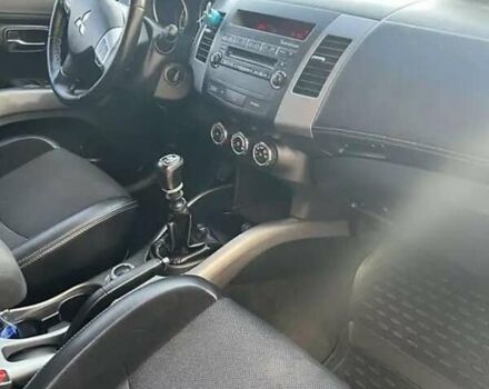 Серый Мицубиси Аутлендер, объемом двигателя 2.2 л и пробегом 248 тыс. км за 11000 $, фото 21 на Automoto.ua