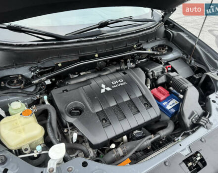 Серый Мицубиси Аутлендер, объемом двигателя 2.2 л и пробегом 160 тыс. км за 11350 $, фото 48 на Automoto.ua