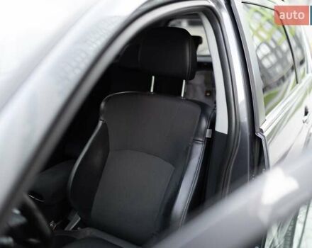 Серый Мицубиси Аутлендер, объемом двигателя 2.27 л и пробегом 291 тыс. км за 9700 $, фото 25 на Automoto.ua