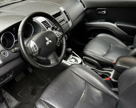 Серый Мицубиси Аутлендер, объемом двигателя 2.4 л и пробегом 226 тыс. км за 10200 $, фото 19 на Automoto.ua