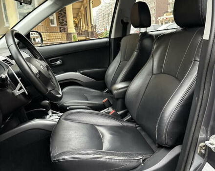 Серый Мицубиси Аутлендер, объемом двигателя 2.4 л и пробегом 226 тыс. км за 10200 $, фото 18 на Automoto.ua