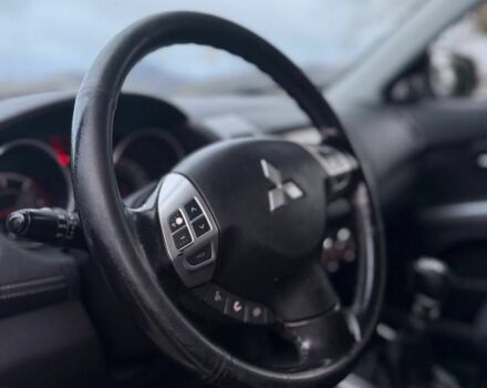 Серый Мицубиси Аутлендер, объемом двигателя 2.3 л и пробегом 279 тыс. км за 4642 $, фото 7 на Automoto.ua