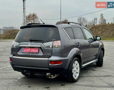 Серый Мицубиси Аутлендер, объемом двигателя 2.2 л и пробегом 160 тыс. км за 11350 $, фото 7 на Automoto.ua